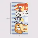 Bluey Happy Moments Badetuch, Strandtuch 70x140cm (Schnelltrocknend)