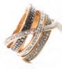 Victoria Roségoldfarbener Ring mit schwarzen und weißen Steinen