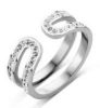 Victoria Silberfarbener Ring mit weißem Stein