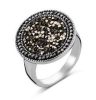 Victoria Silberfarbener Ring mit schwarzem Stein